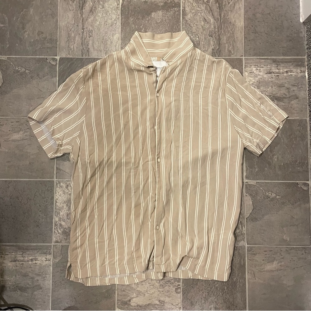 Striped beige button up vacation t shirt